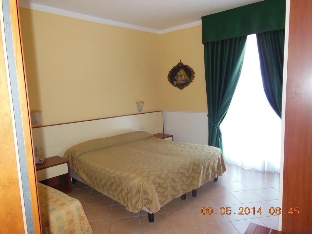 New Hotel Sonia Santa Maria di Castellabate Room photo